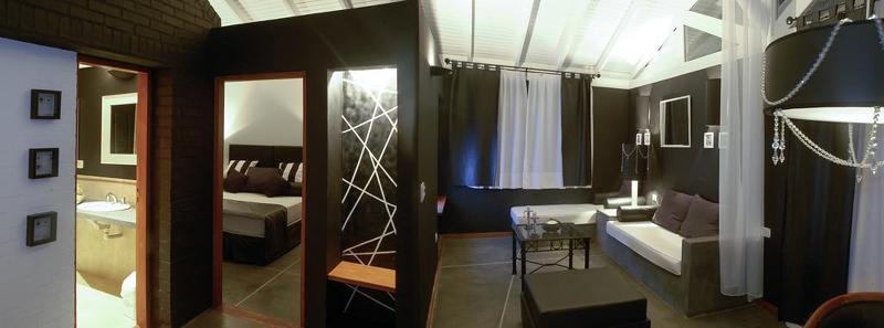 Raices Amambai Lodges Puerto Iguazu Exterior photo
