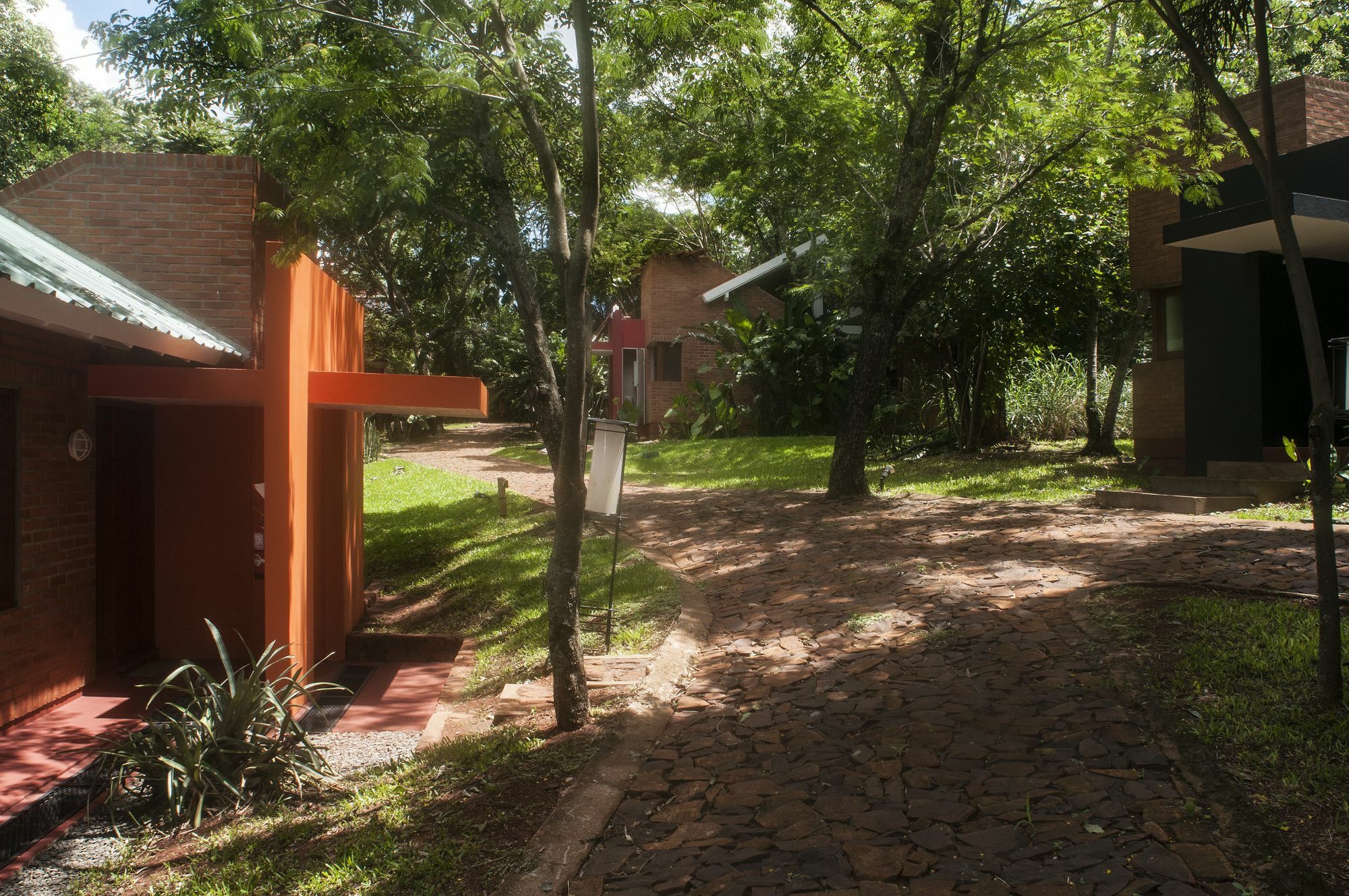 Raices Amambai Lodges Puerto Iguazu Exterior photo